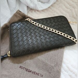 Authentic BOTTEGA VENETA Intrecciato Weaved Brown Wallet WOC Crossbody Clutch